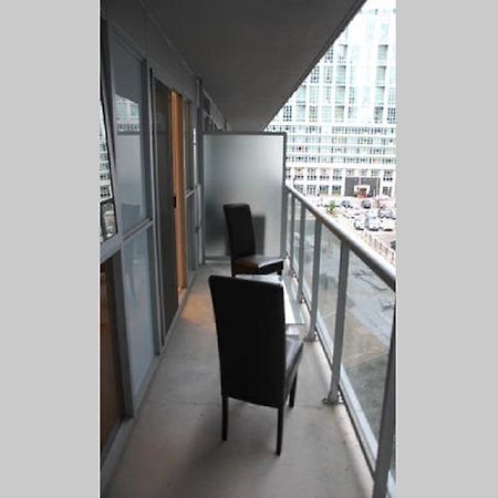 Pinnacle Suites - Luxurious Downtown Suite Toronto Zimmer foto